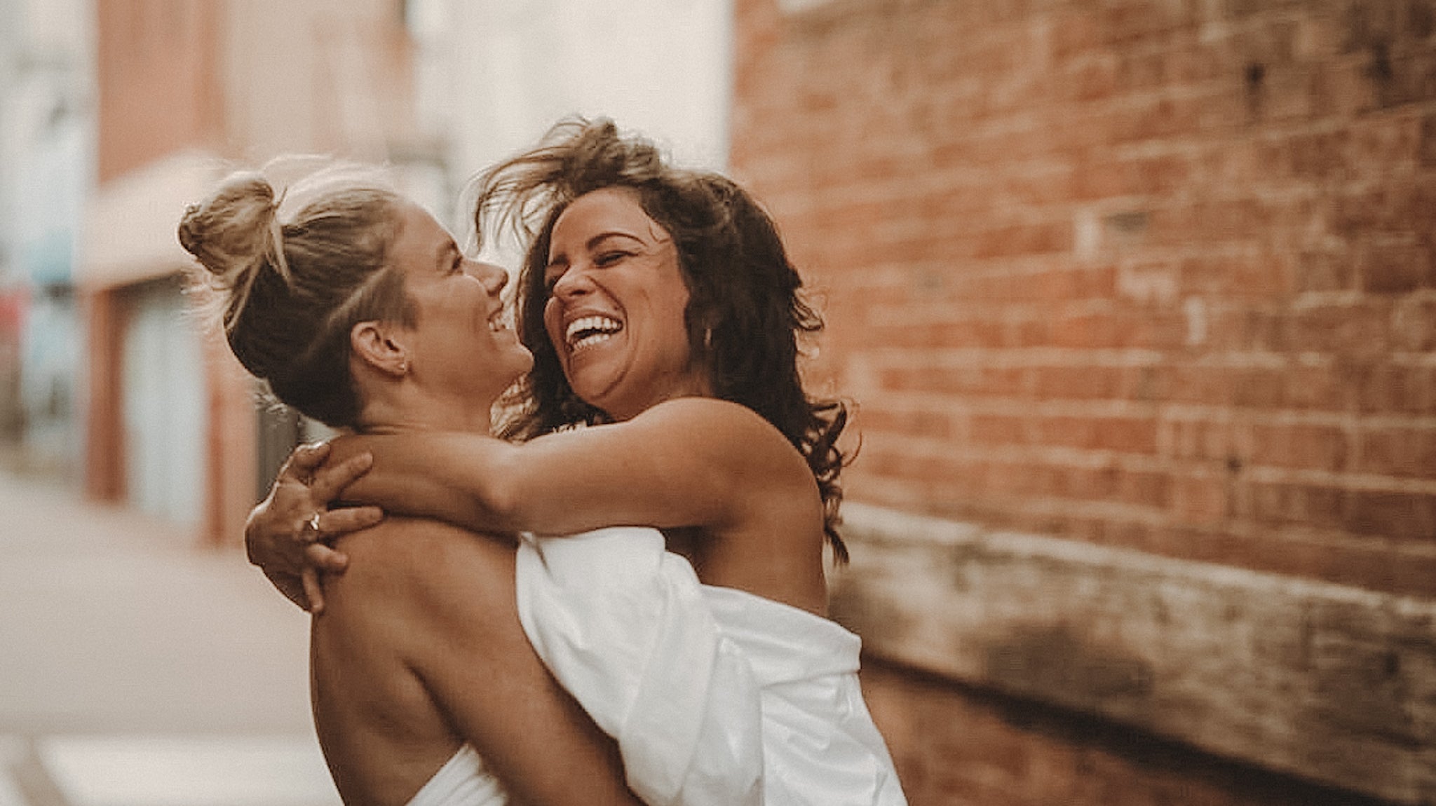 6 Signs I Knew I Was Queer (And You Might Be Too)