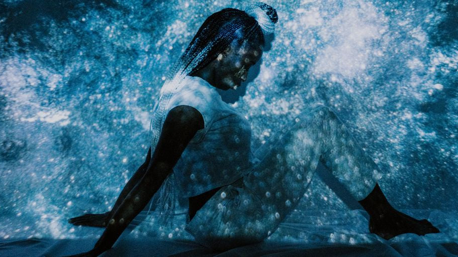 How Your Throat Chakra Impacts Romantic Relationships