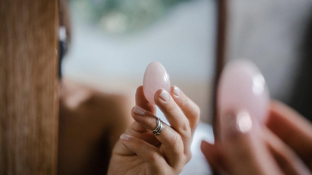 6 Yoni Egg Practices for Better Orgasms