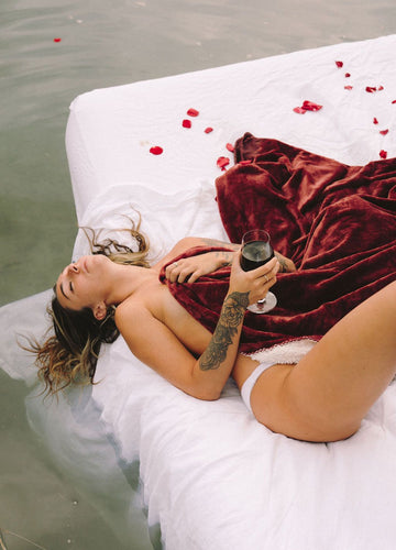 Benefits of a Waterproof Squirt Blanket