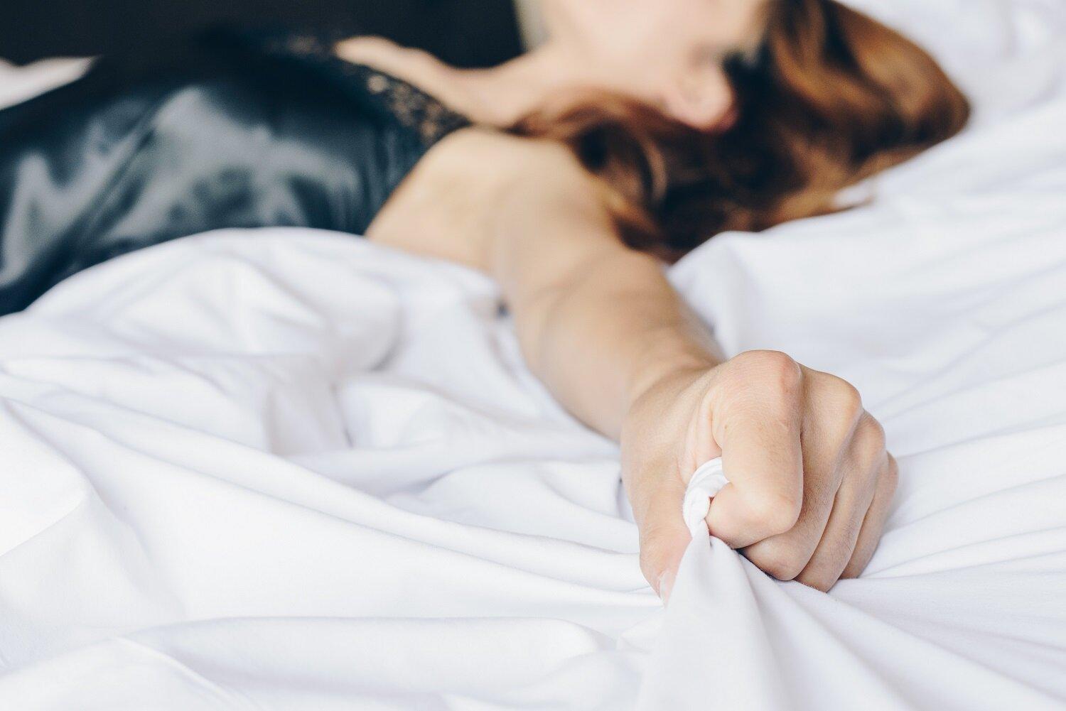 A Complete Guide to Edging (to Experience the Best Orgasm Ever)