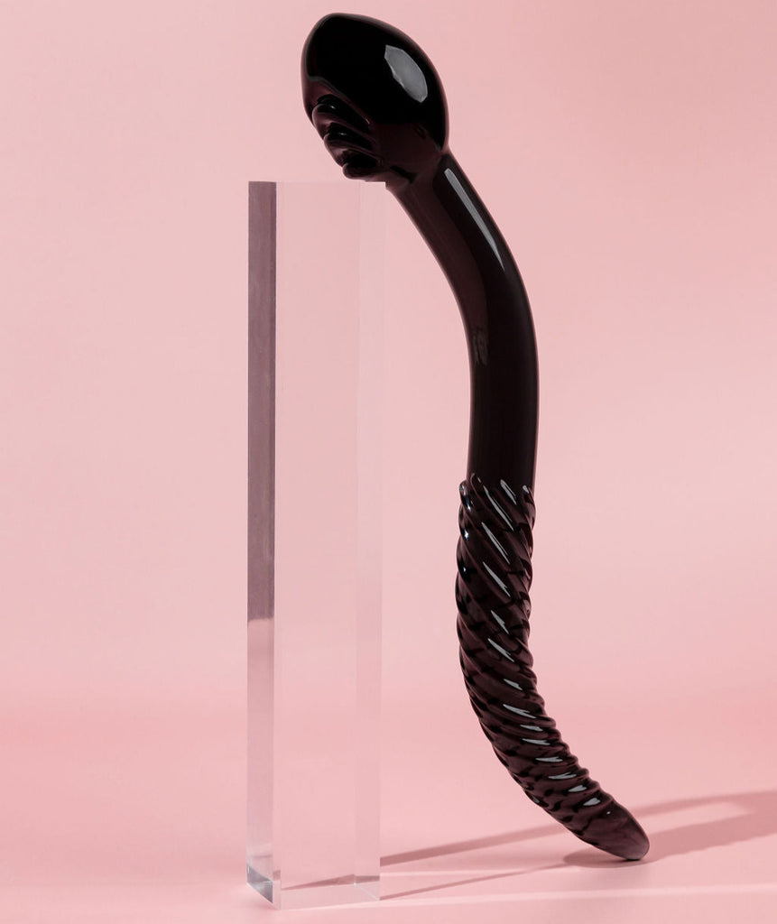 Midnight black  colour cervix serpent 2.0 pleasure wand. Black glass pleasure wand designed for pelvic dearmouring, massage and self pleasure.